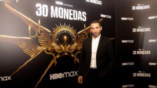 La serie que va del terror al humor de la mano de Alex de la Iglesia