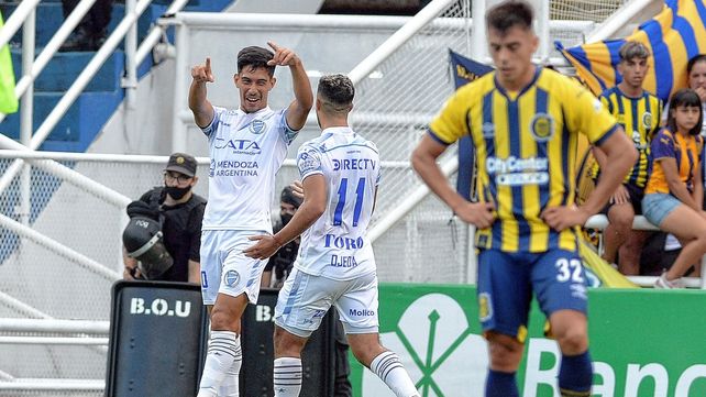 Godoy Cruz superó como visitante 2-1 a Rosario Central en el Gigante de Arroyito.