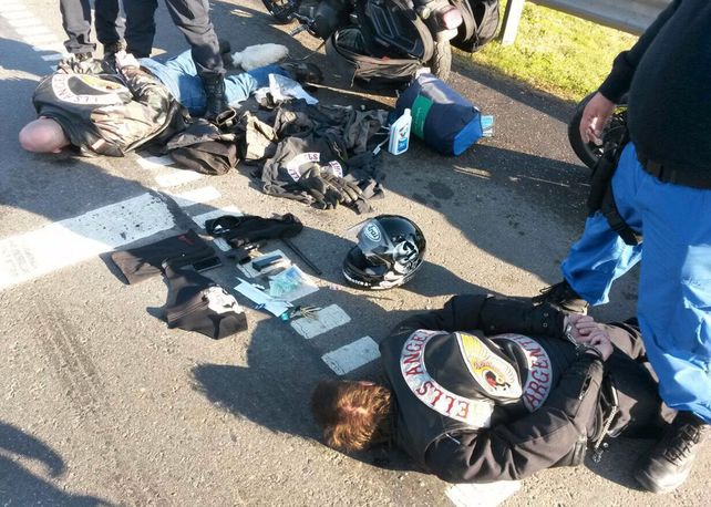 Adentro. Once motoqueros de los clubes Hells Angels y Tehuelches fueron detenidos por participar del feroz tiroteo.