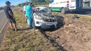 Ceibas: vuelco con lesionados y una mujer atrapada