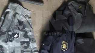 Detuvieron a dos delincuentes y les secuestraron uniformes policiales