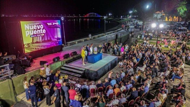 Acto de apertura de sobres por la licitación del nuevo puente Santa Fe - Santo Tomé.