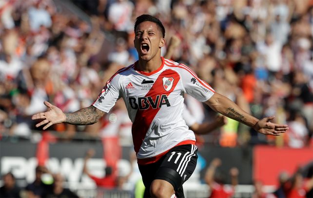 Driussi festeja con alma y vida el primer gol tras un flojo rechazo de Peruzzi.