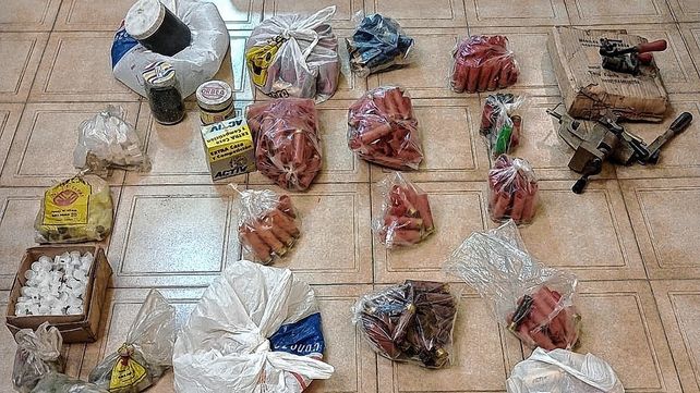 Allanaron a un hombre que amenazó de muerte a dos telefonistas del 911 y del 147. Se enojó por la música a alto volumen en la Sociedad Friulana.