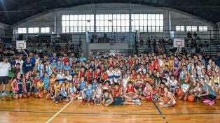 Gran presencia de chicos y chicas en Gimnasia, en ocasión del Campus PDF de la CAB.