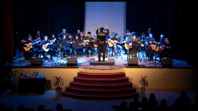 La Orquesta de Guitarras “Entre Ríos y Cuerdas” se presentará en el Teatro 3 de Febrero de Paraná