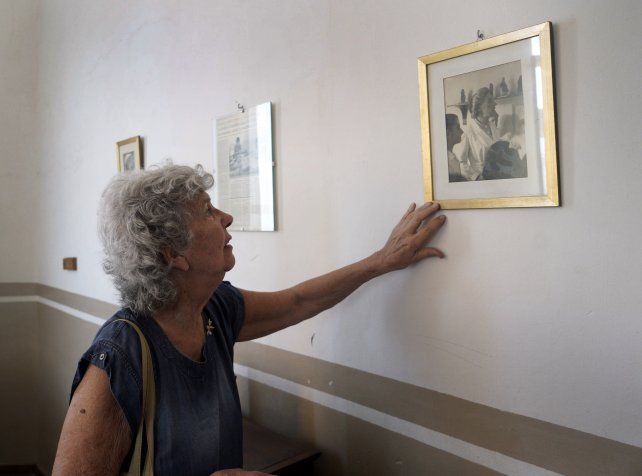 “A Olga la recuerdo de pelo blanco y guardapolvo celeste”, dice Amanda.