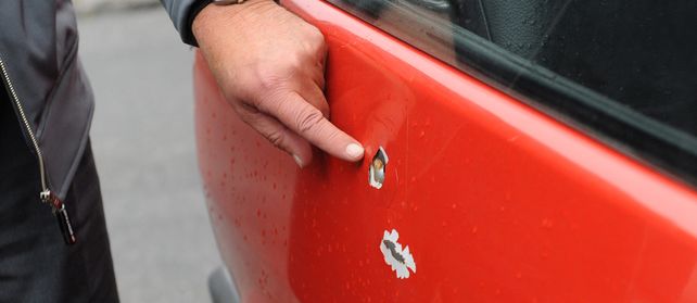 El Fiat Uno en el que iba el acusado cuando mató a Lito Armoa.