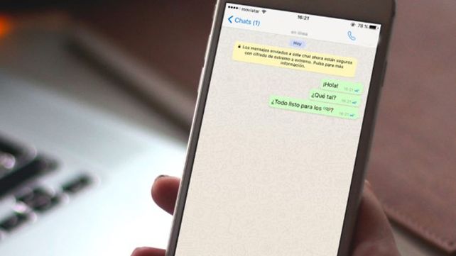 Un nuevo emoji de WhatsApp que está causando fuerte polémica en Argentina
