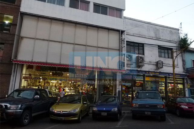 Robaron más de 20 armas de un local céntrico de Santa Fe