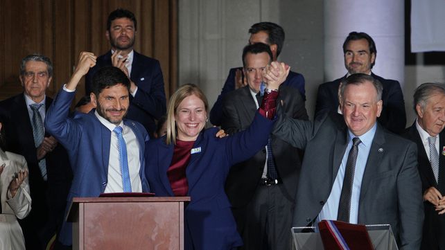 El gobernador Maximiliano Pullaro