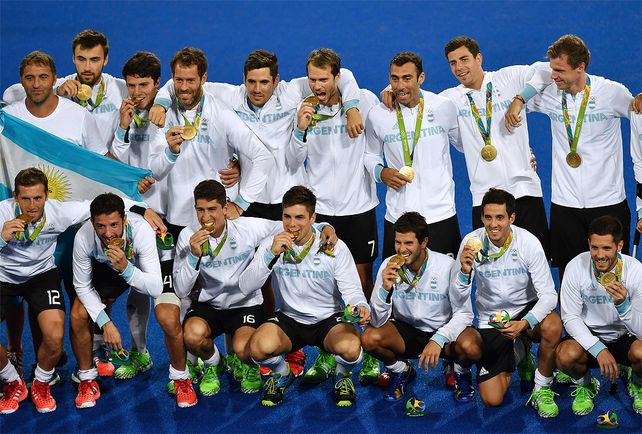 Macri llamó al capitán de Los Leones para felicitarlos por el oro olímpico
