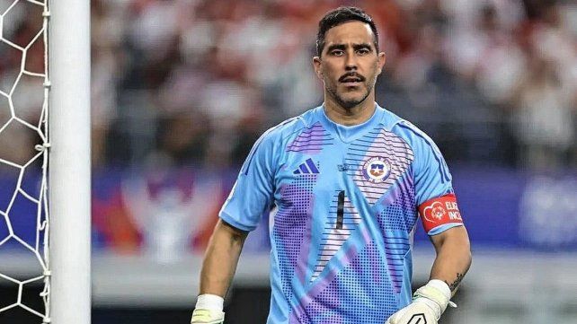 El arquero chileno Claudio Bravo