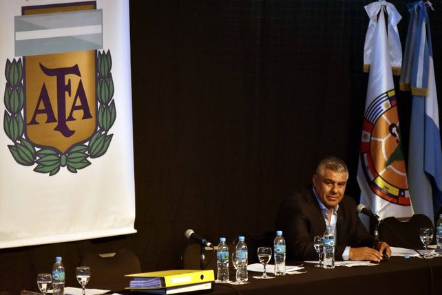 La AFA debería pagar 100 millones de pesos por los pasos de Martino y Bauza y la posible llegada de Sampaoli