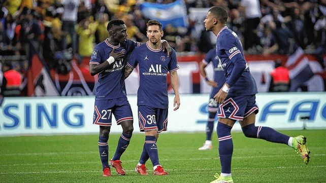 La prensa francesa dio a conocer el monto que ganaría Messi si completa su contrato con PSG.&nbsp; &nbsp;