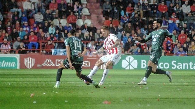 El partido entre Unión y Sarmiento cambiará de horario y se jugaría a las 15.30.