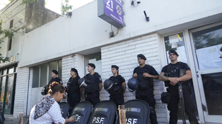 El frente de la seccional 21ª fuertemente custodiado tras la fuga masiva ocurrida en diciembre.