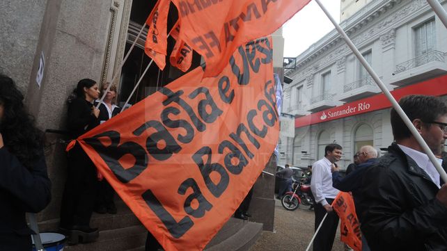 Otra nueva jornada sin bancos en Santa Fe