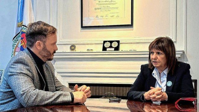 El intendente Azcué mantuvo un encuentro en agosto con la ministra Bullrich.