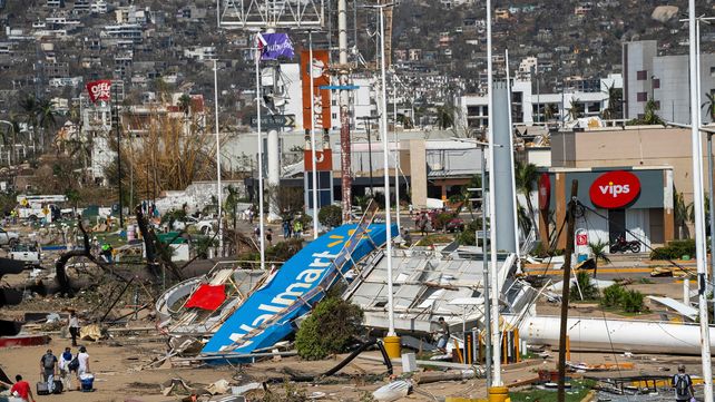 El huracán Otis dejó al menos 45 muertos y 47 desaparecidos en México