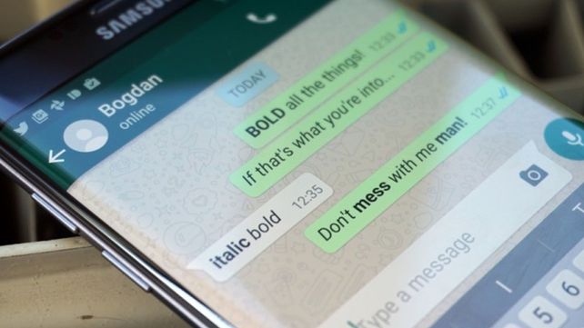 ¿Cómo hacer para mandar un mensaje a varios contactos a la vez?