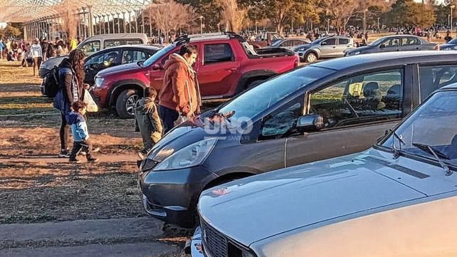 Caos y descontrol vehicular. Es lo que reclaman desde la Asociación Parque Federal.