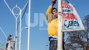 Tras la jornada electoral, comenzó la limpieza de cartelería política en la ciudad