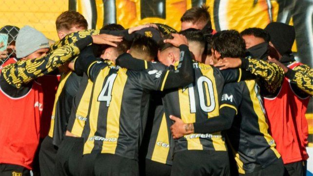 Deportivo Madryn buscará ante Ferro ponerse a tiro de Colón