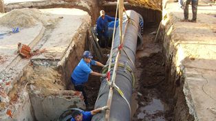 El servicio de agua se restableció anoche pero aún hay inconvenientes