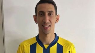 Ángel Di María, cuando se vistió con la camiseta de Central. Vuelve a Arroyito.
