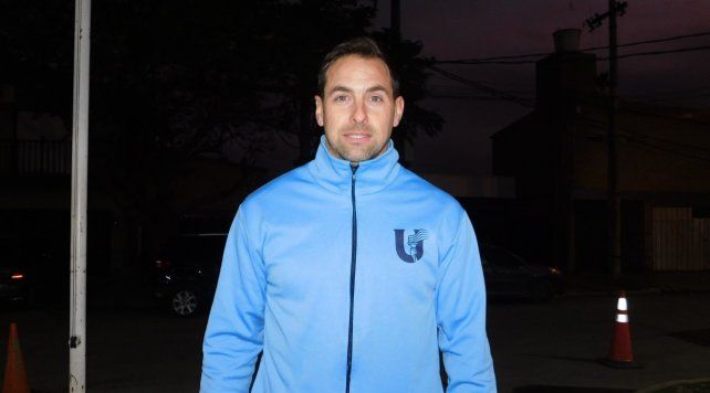 Leandro Sartor es el director técnico del plantel de la Universidad del Litoral.