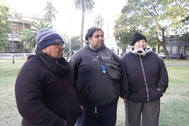 La familia se mudó a una casa del barrio Bella Vista este lunes.