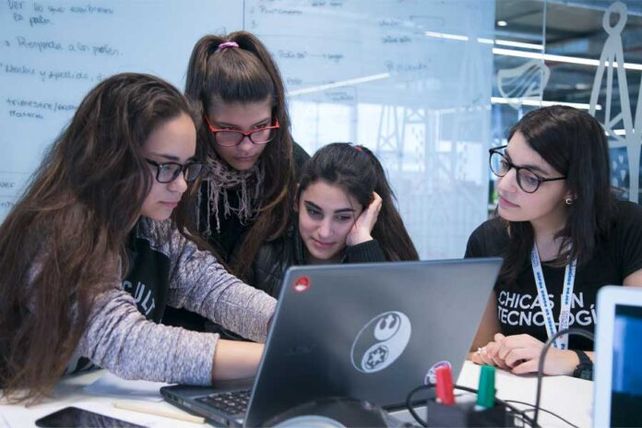 La provincia de Santa Fe lanzó programas de capacitación en economía del conocimiento