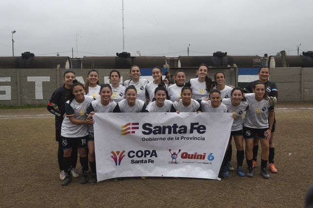 Copa Santa Fe. Social Lux derrotó a Morning Star 2 a 0 y pasó a los cuartos con un global por 6 a 1.&nbsp; &nbsp; 