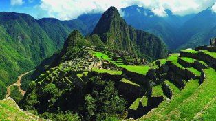 Machu Pichu es uno de los lugares naturales más visitados del mundo y ubicado a 2430 metros sobre el nivel del mar.