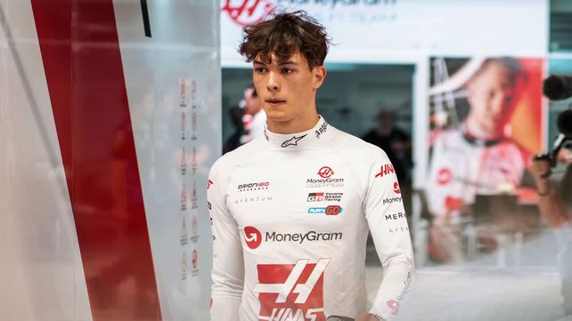 Oliver Bearman será piloto titular de Haas en 2025.