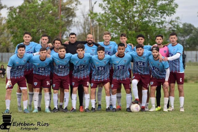De primera. El equipo dirigido por Germán Allende derrotó a Olympia y se quedó con el segundo lugar y el ascenso a la B.