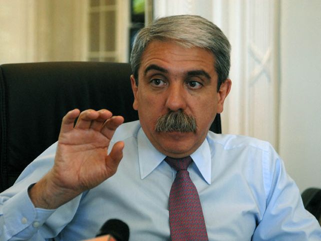 Asaltaron a Aníbal Fernández y se llevaron su auto