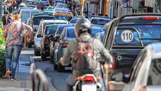 Contaminación acútica en Paraná genera inconvenientes en la salud de muchos de sus habitantes