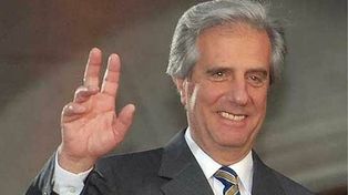 El presidente de Uruguay salvó a una chica en pleno vuelo hacia París
