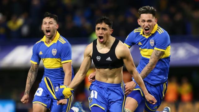 Luca Langoni festeja un gol en Boca. El delantero juega en la MLS y a Central le interesa.
