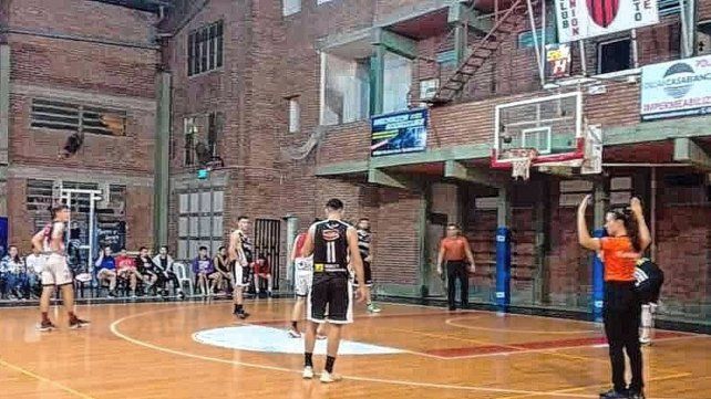 CUST aplastó a Almagro B y se quedó con la Copa de Bronce