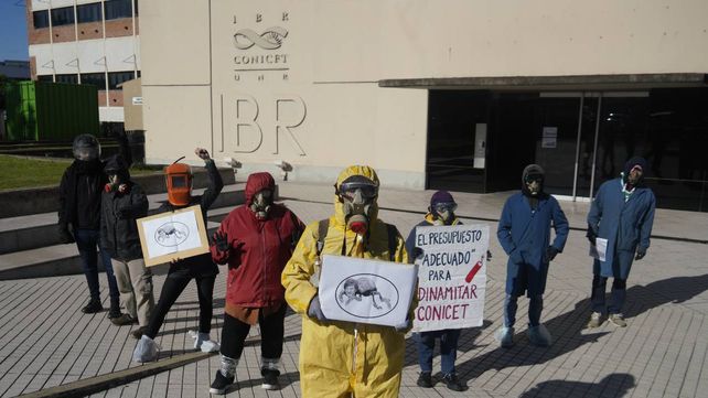Una de las protestas que se realizó en Conicet Rosario.
