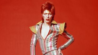 Con su maquillaje y su ropa brillante, Ziggy Stardust fue el primer grito de ambigüedad sexual en el rock.
