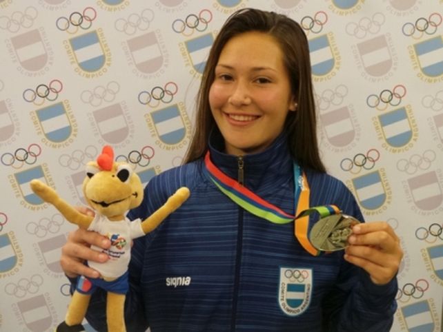 Santiago 2017. La roldanense Chiara Gutiérrez fue medalla de plata en C-1 Femenino en canotaje.