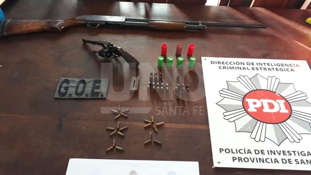 Armado hasta los dientes: hubo tres allanamientos con un detenido con armas y munición de guerra