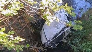 En Santa Elena un auto cayó de un puente y hay un fallecido