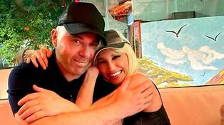 Reencuentro. Martitegui junto a la Griega Vicky en el cumpleaños del italiano Donato.&nbsp;