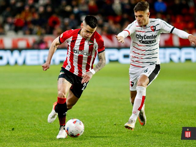 Newells derrotó con solidez a Estudiantes y es puntero del torneo en soledad