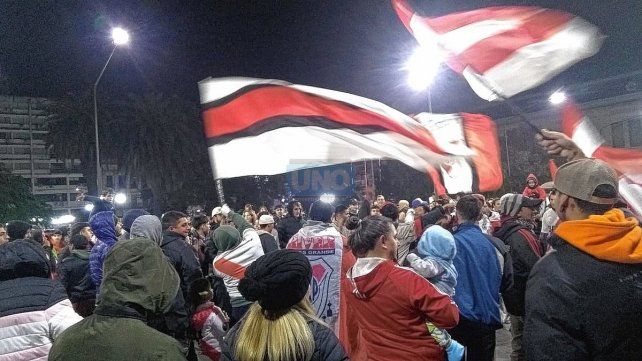 River campeón: la alegría de los hinchas en Paraná